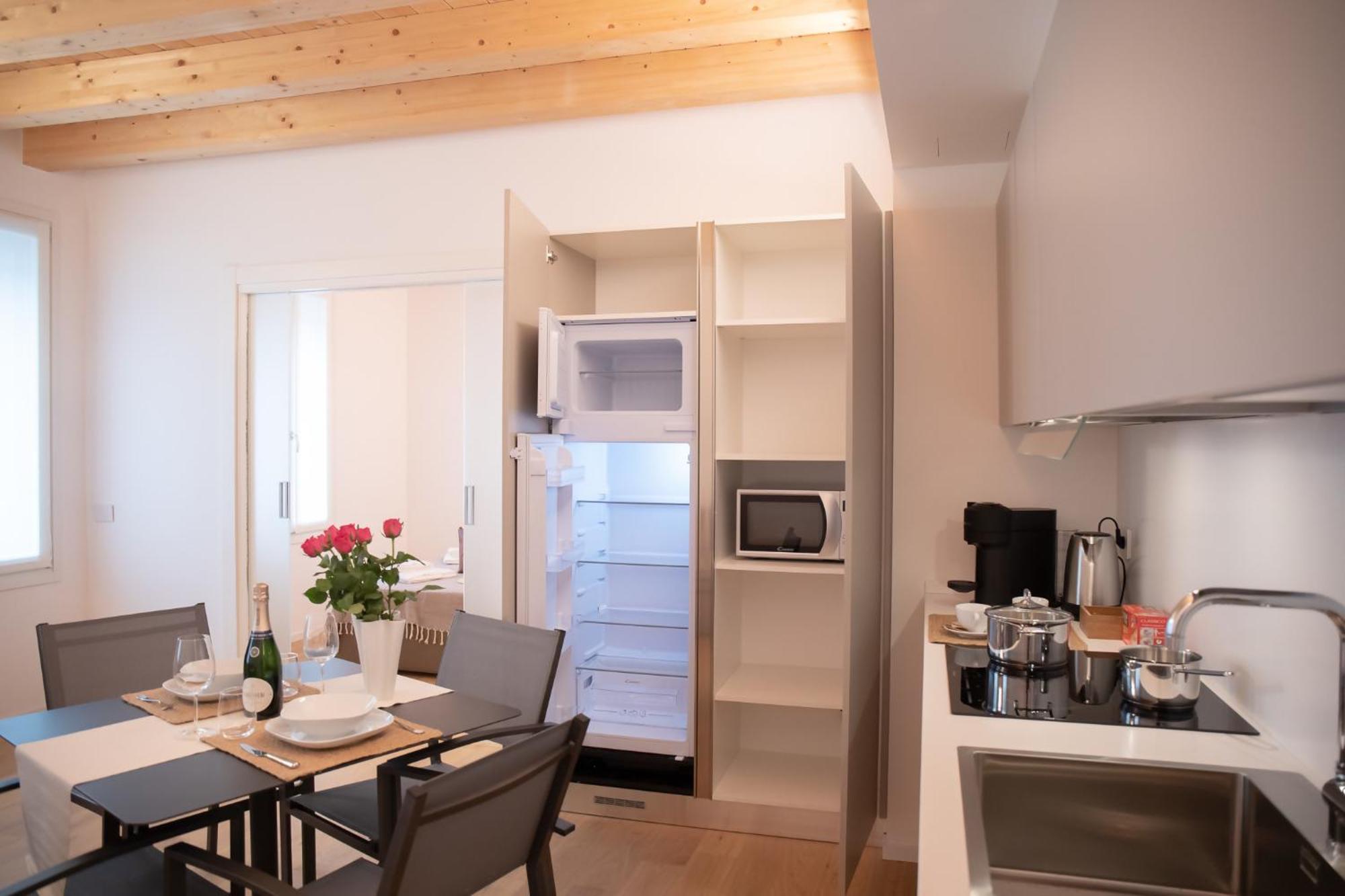 Amendola City View Apartments Suite Romantica Como Zewnętrze zdjęcie