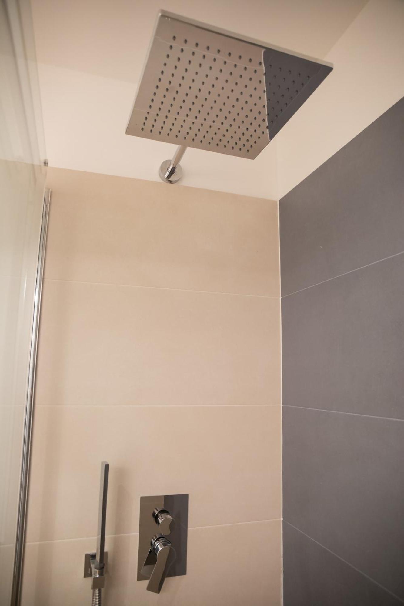 Amendola City View Apartments Suite Romantica Como Zewnętrze zdjęcie