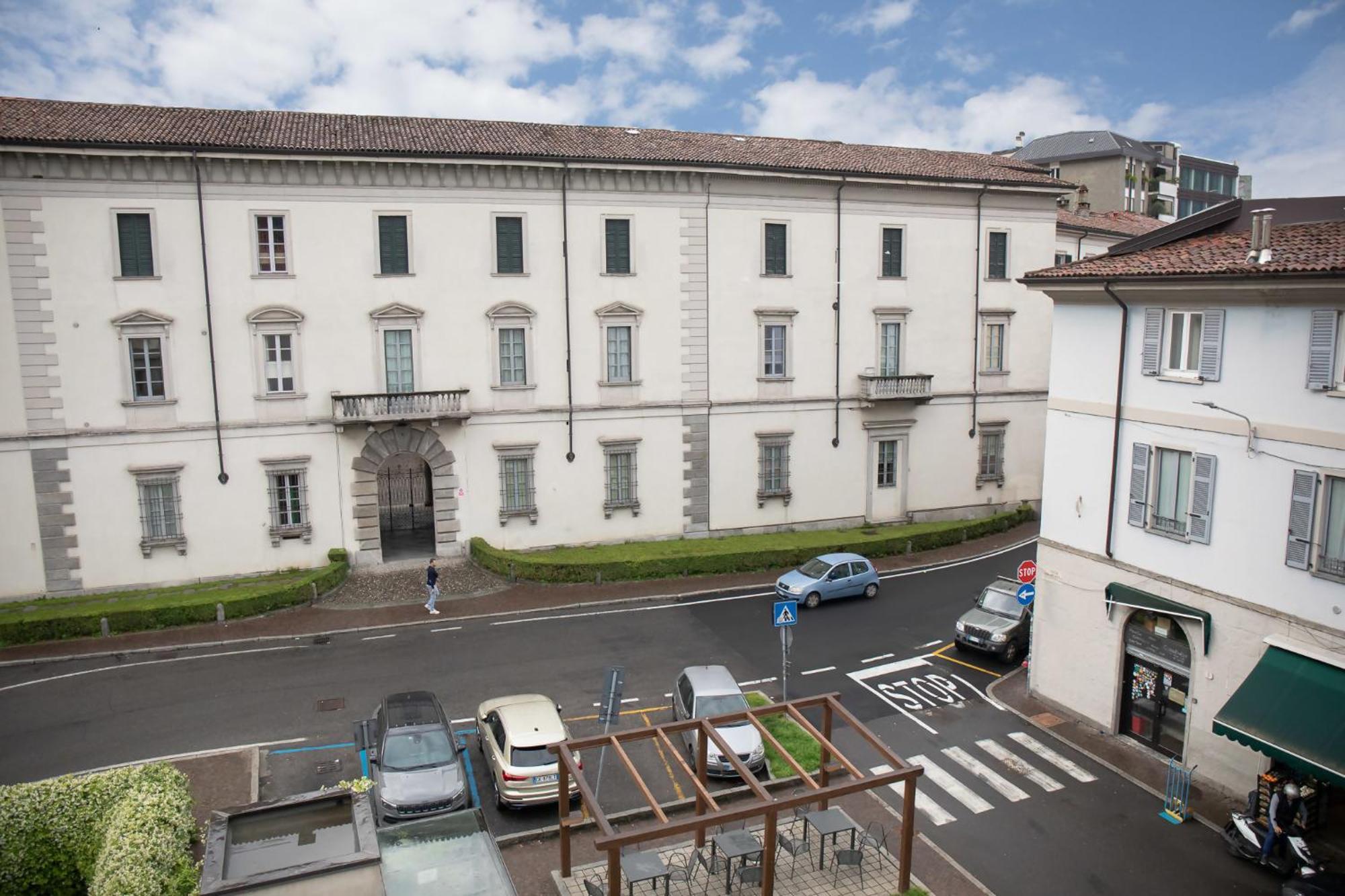 Amendola City View Apartments Suite Romantica Como Zewnętrze zdjęcie